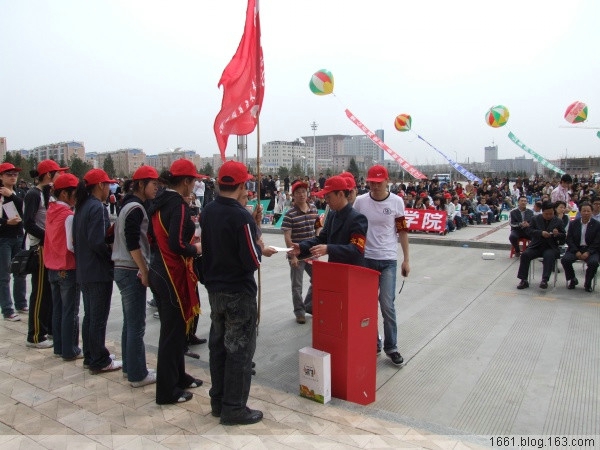 25、绥化志愿者为龙广爱心基金慈善歌会提供志愿服务 - 爱心传递志愿者服务队 - 绥化市爱心传递志愿者服务队