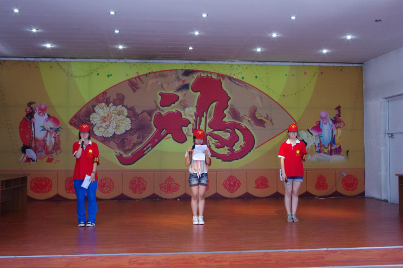 6月27日到北林区养老服务中心慰问演出