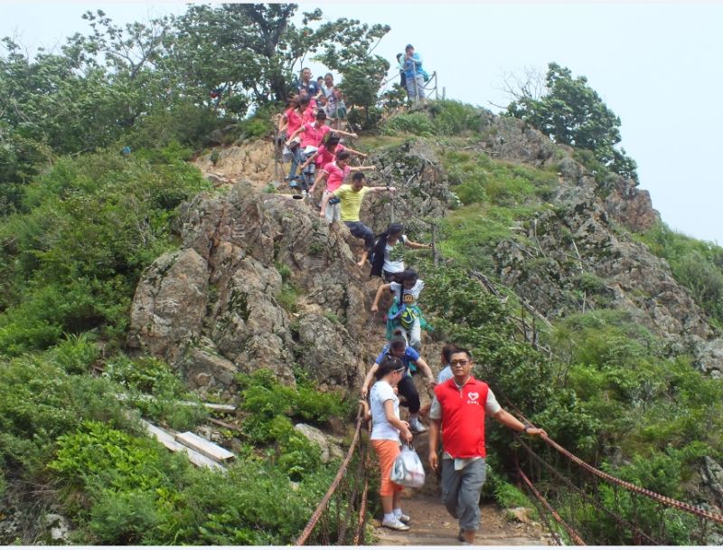 爱心传递志愿者服务队香炉山一日游